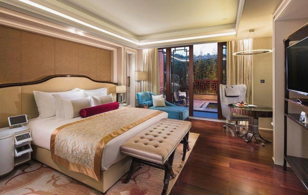 Grand Bay Hotel Beijing Xiaotangzhuang Exterior photo