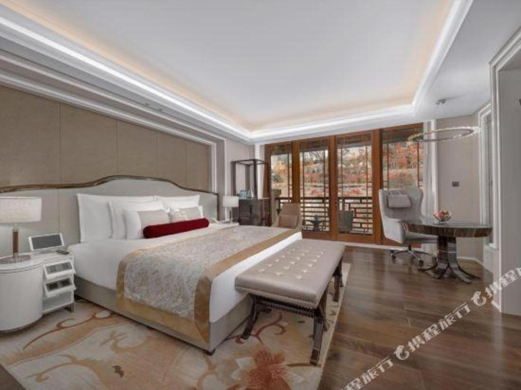 Grand Bay Hotel Beijing Xiaotangzhuang Exterior photo