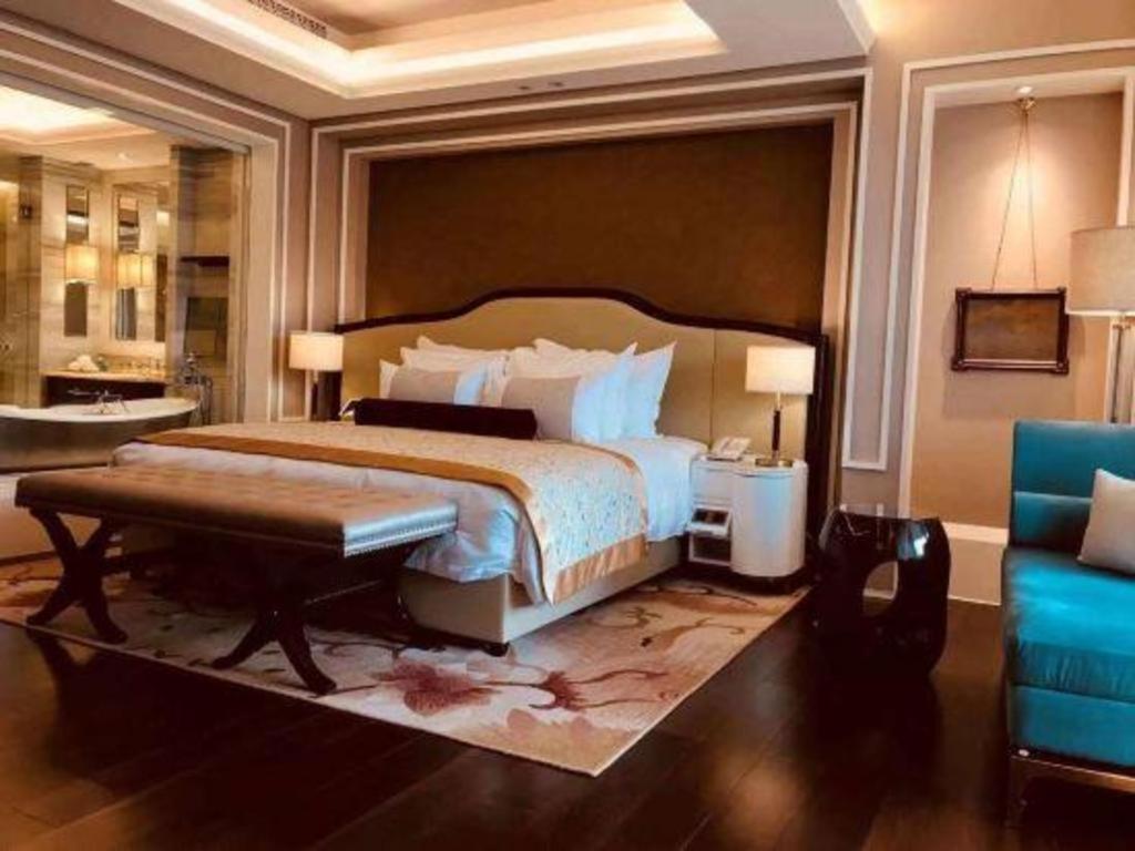 Grand Bay Hotel Beijing Xiaotangzhuang Exterior photo